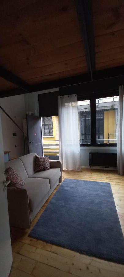 Primopiano - Umbria Apartment Милано Екстериор снимка