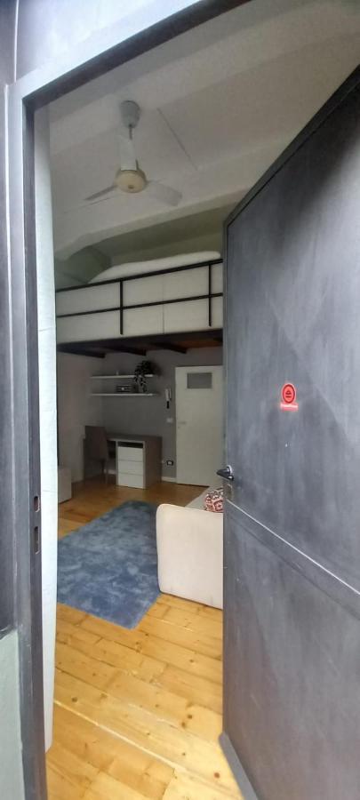 Primopiano - Umbria Apartment Милано Екстериор снимка